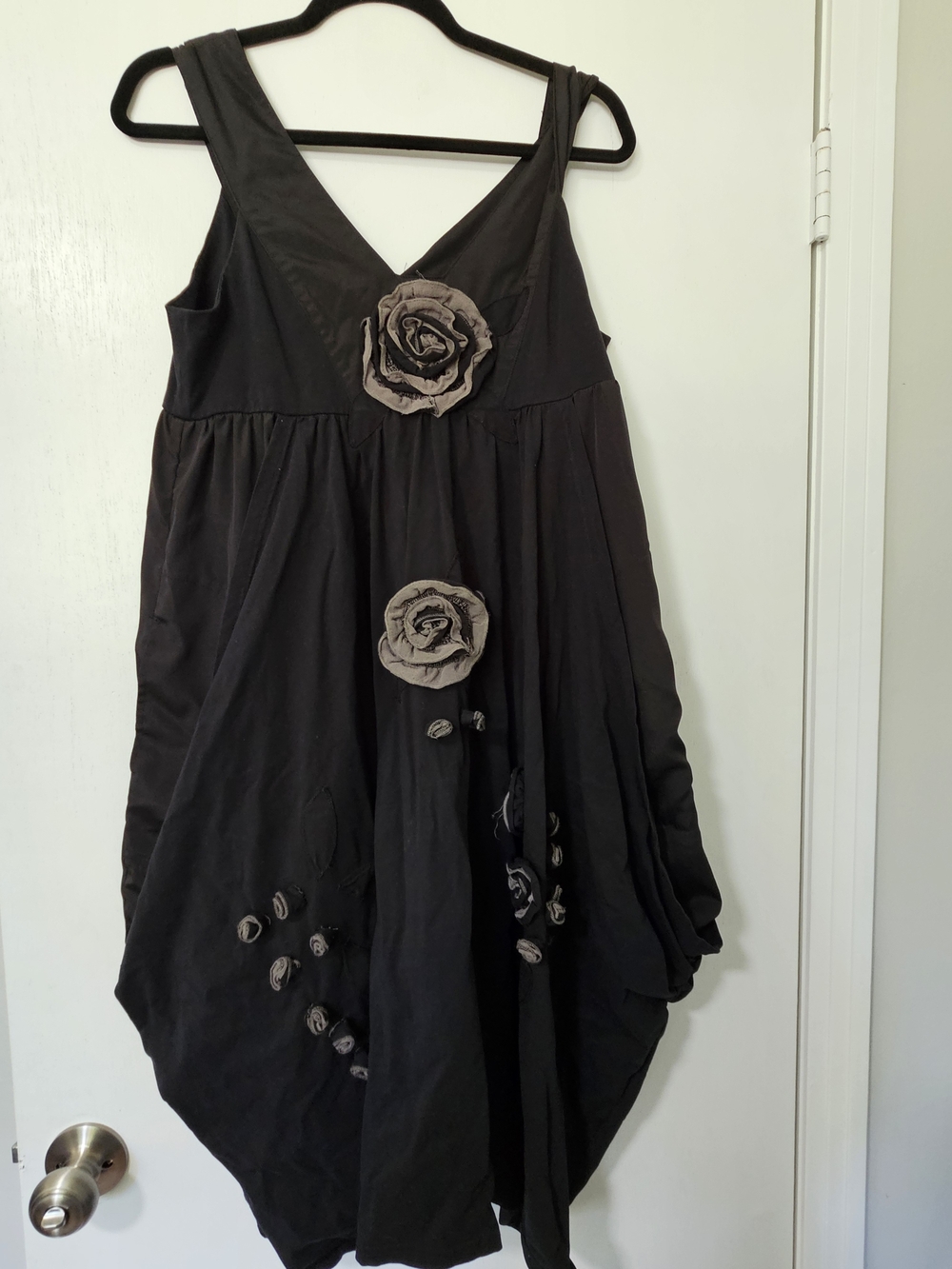 Boo Radley Artsy Lagenlook Dress Small Black Floral Appliqué Pockets Boho